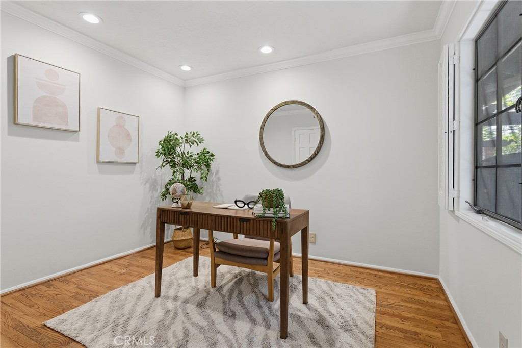 3906 Lake Vista Court