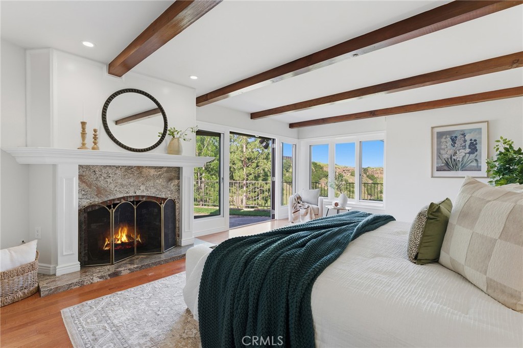 3906 Lake Vista Court