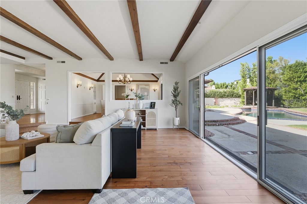 3906 Lake Vista Court