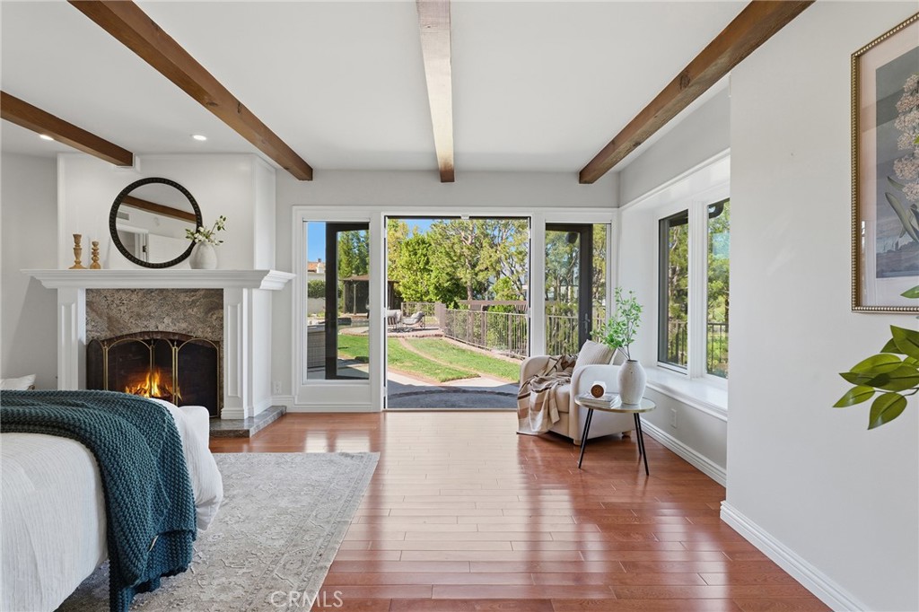 3906 Lake Vista Court