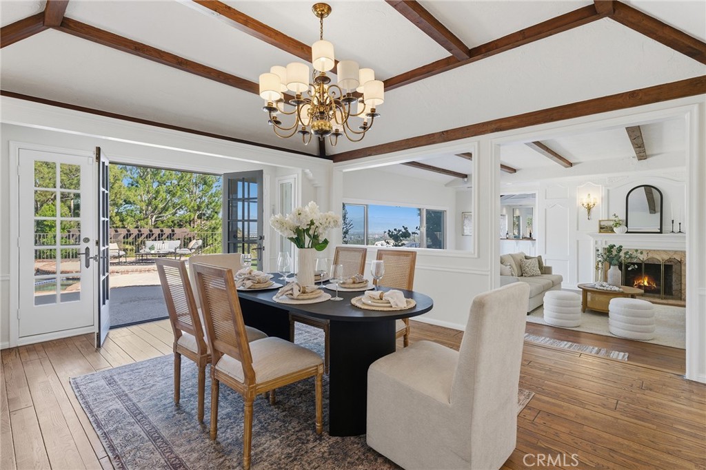 3906 Lake Vista Court