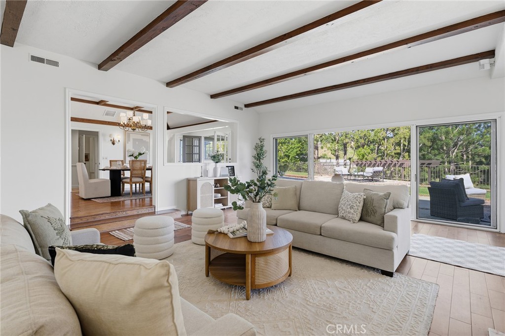 3906 Lake Vista Court