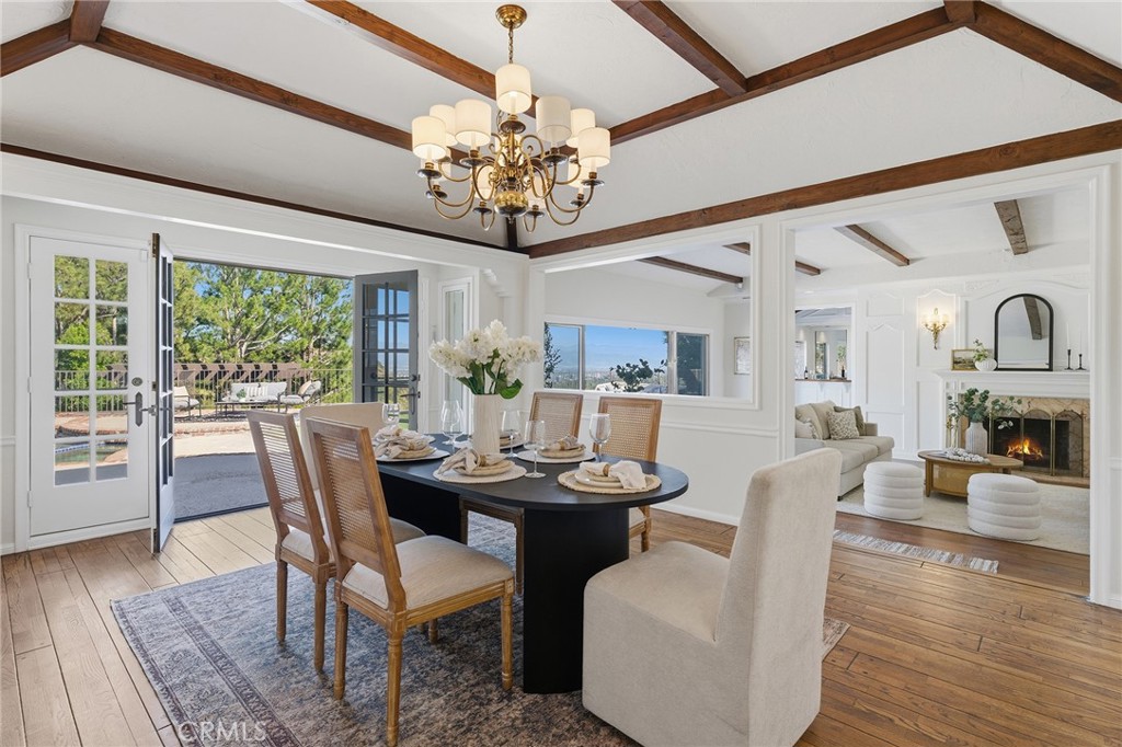 3906 Lake Vista Court