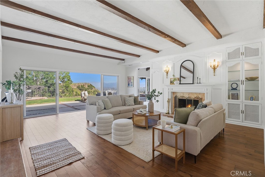 3906 Lake Vista Court