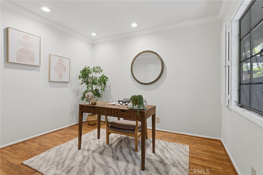 3906 Lake Vista Court