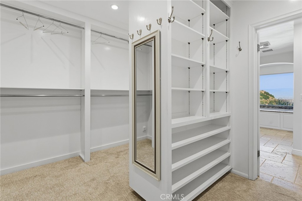 3906 Lake Vista Court