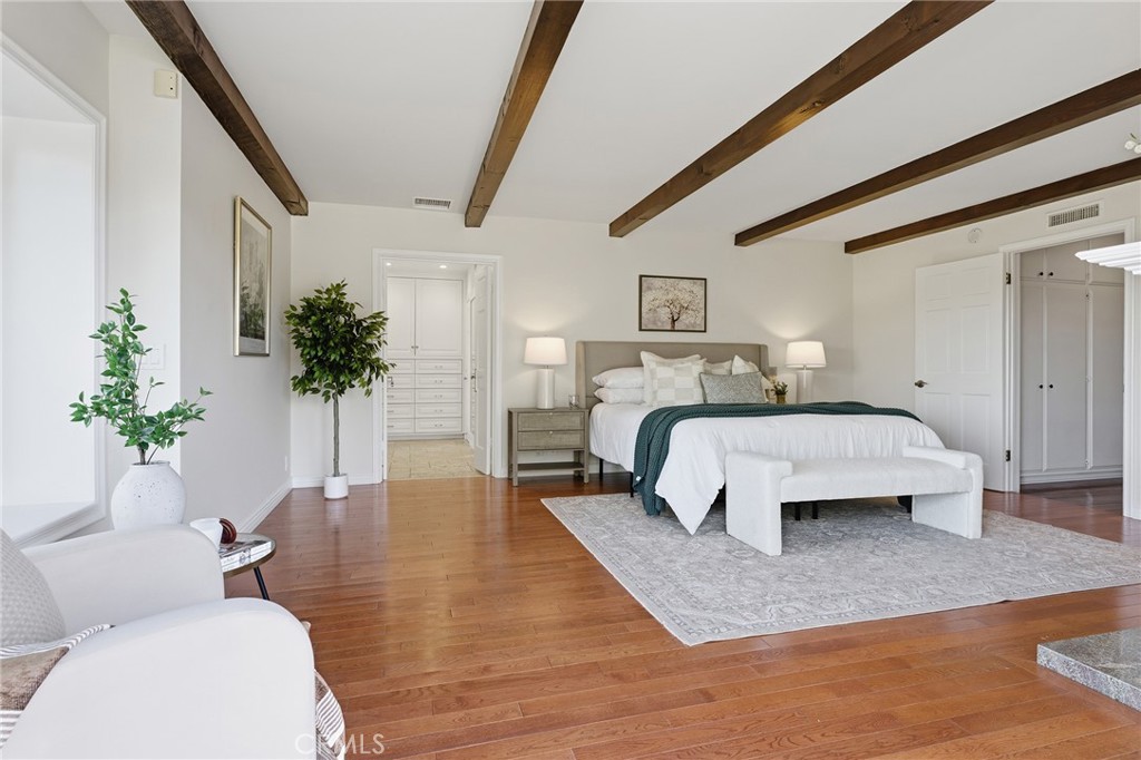 3906 Lake Vista Court