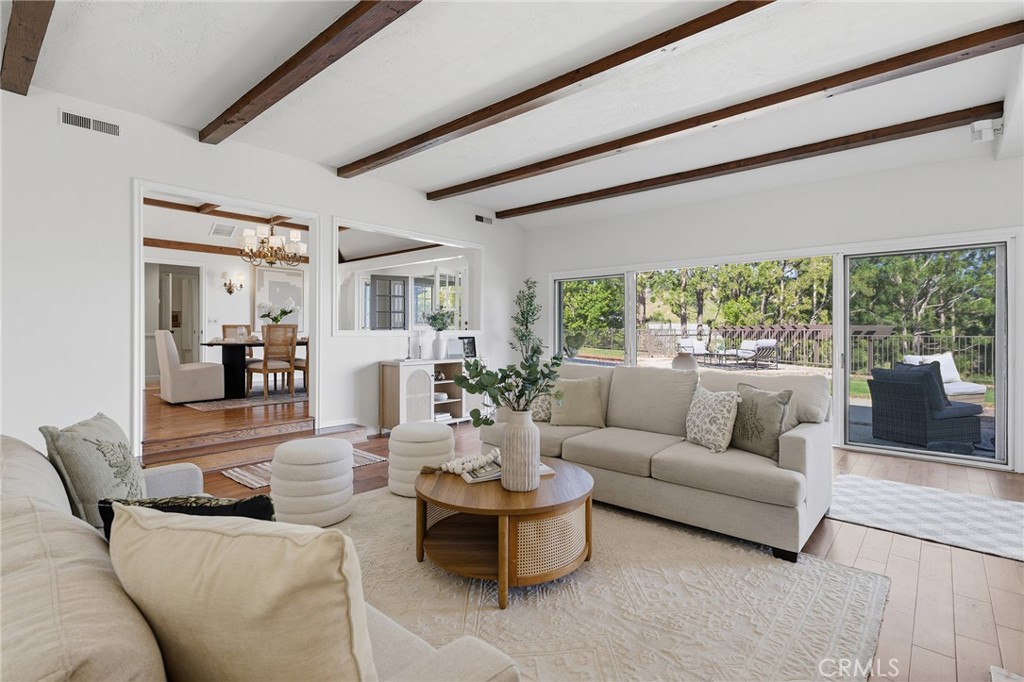 3906 Lake Vista Court