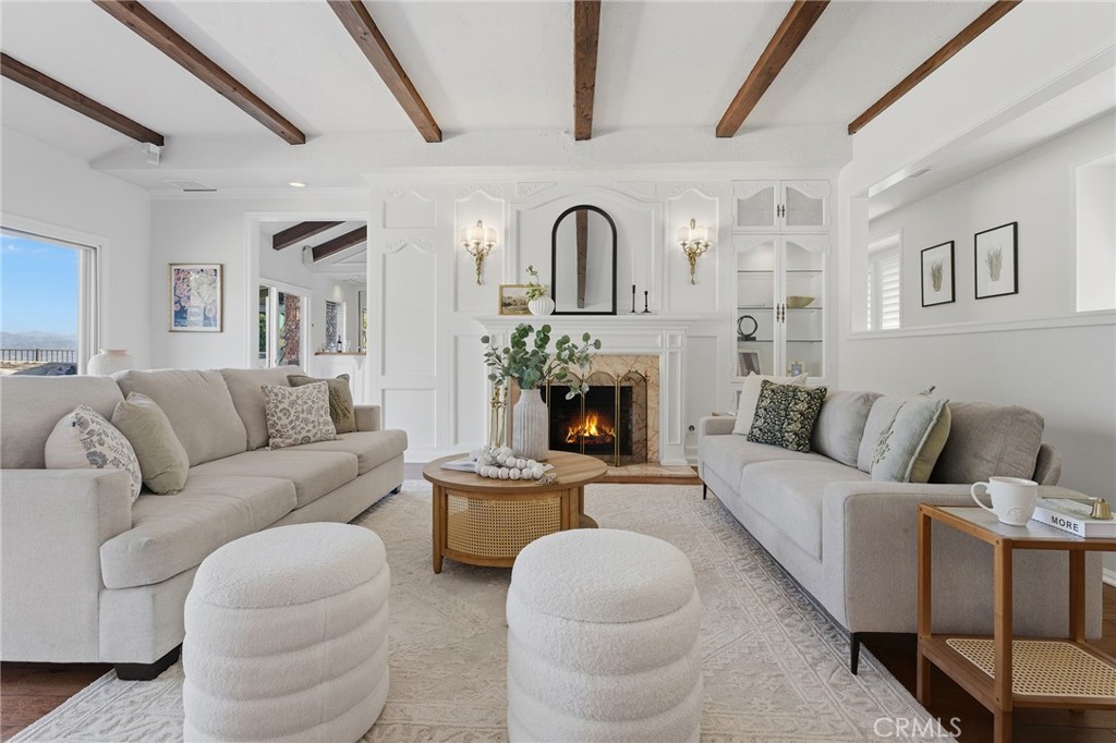 3906 Lake Vista Court