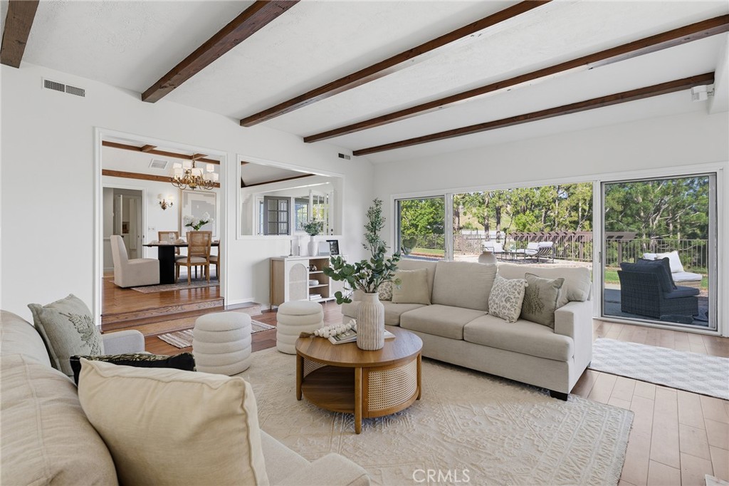 3906 Lake Vista Court