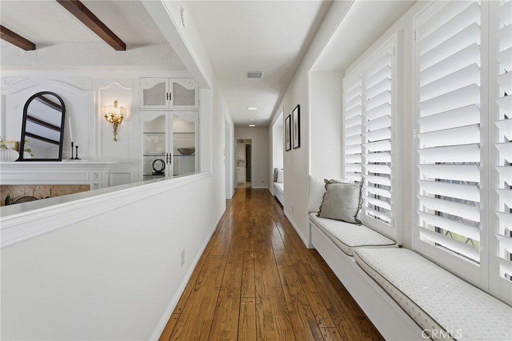 3906 Lake Vista Court