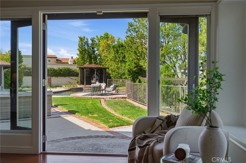 3906 Lake Vista Court