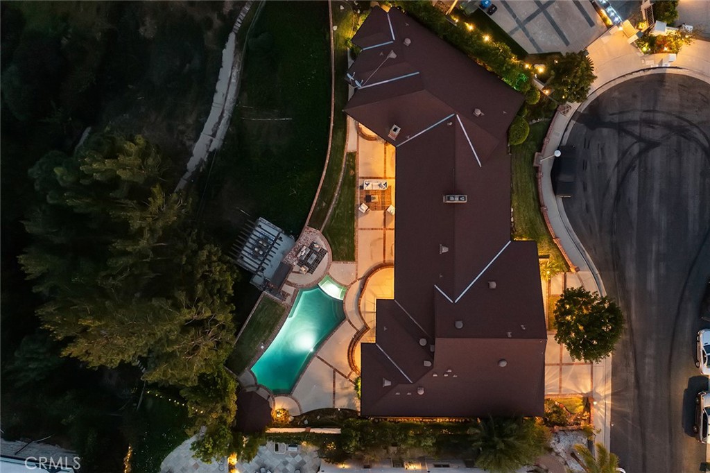3906 Lake Vista Court