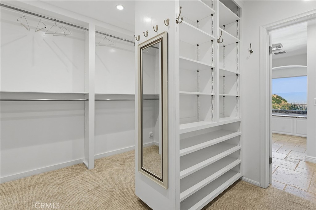 3906 Lake Vista Court