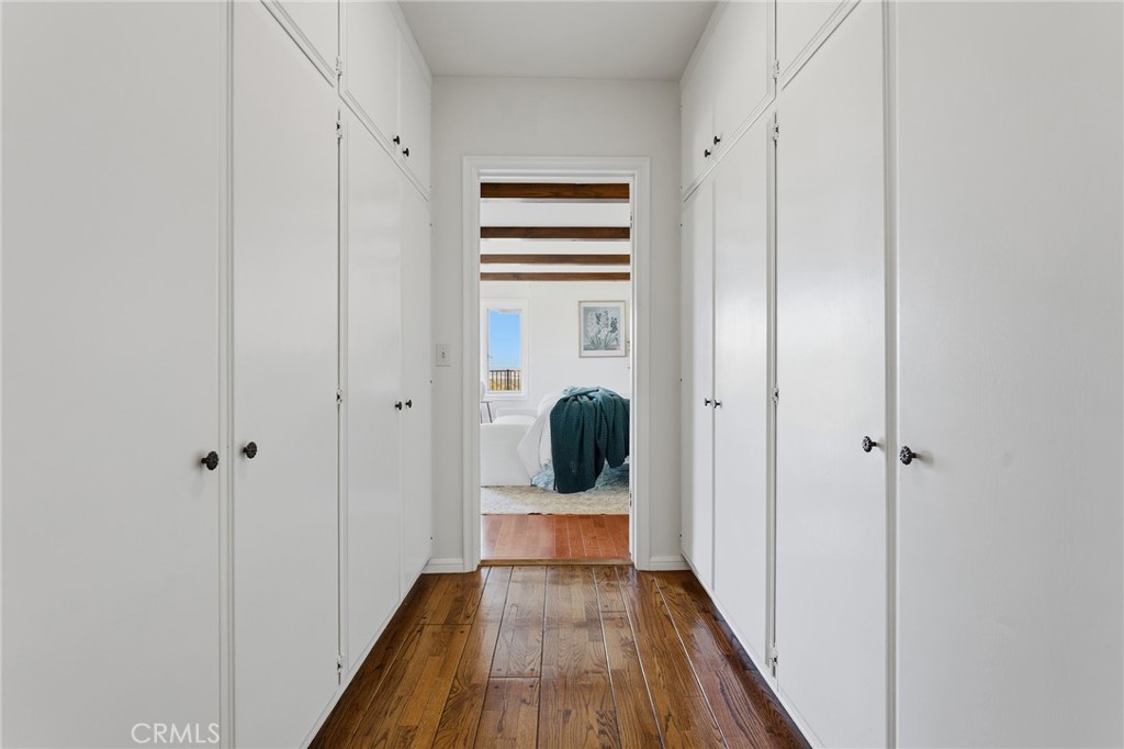 3906 Lake Vista Court