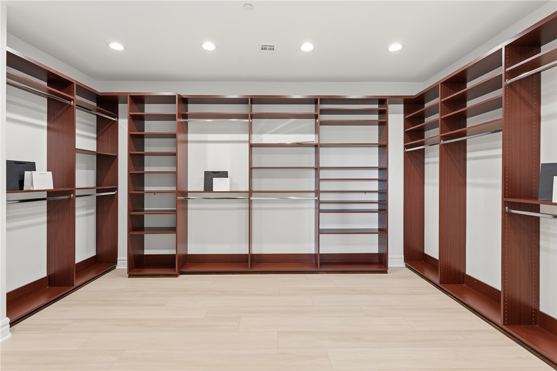 6029 Fairview