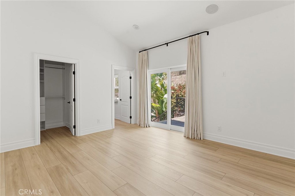 6029 Fairview