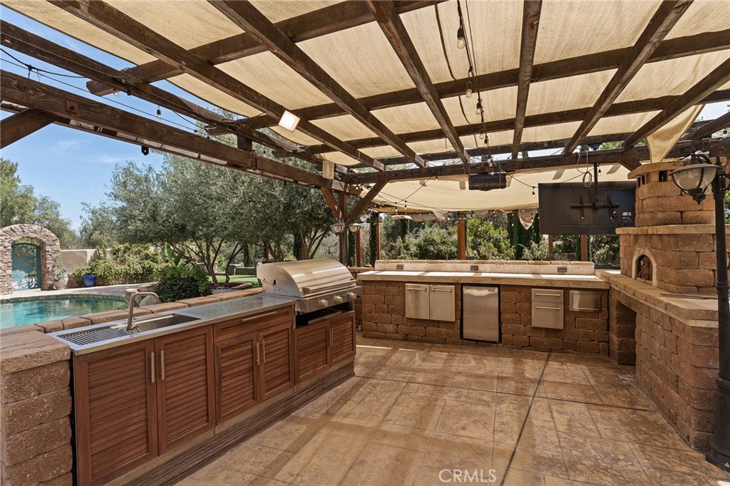 6029 Fairview
