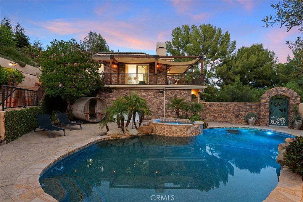 6029 Fairview