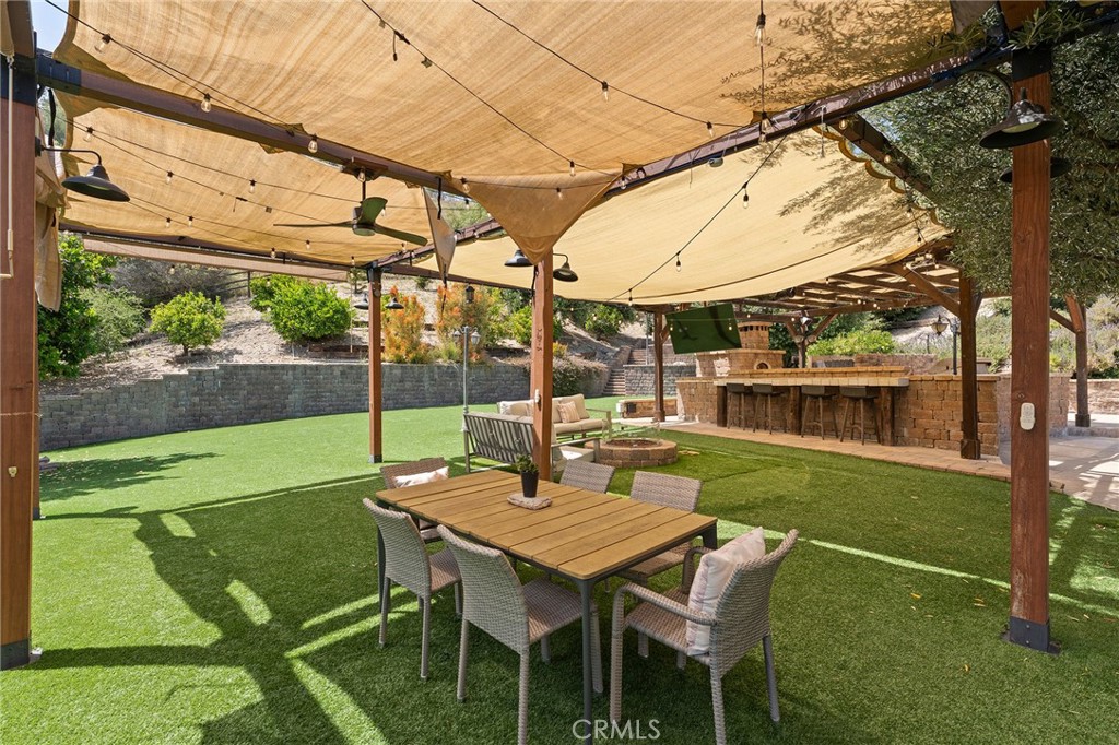 6029 Fairview