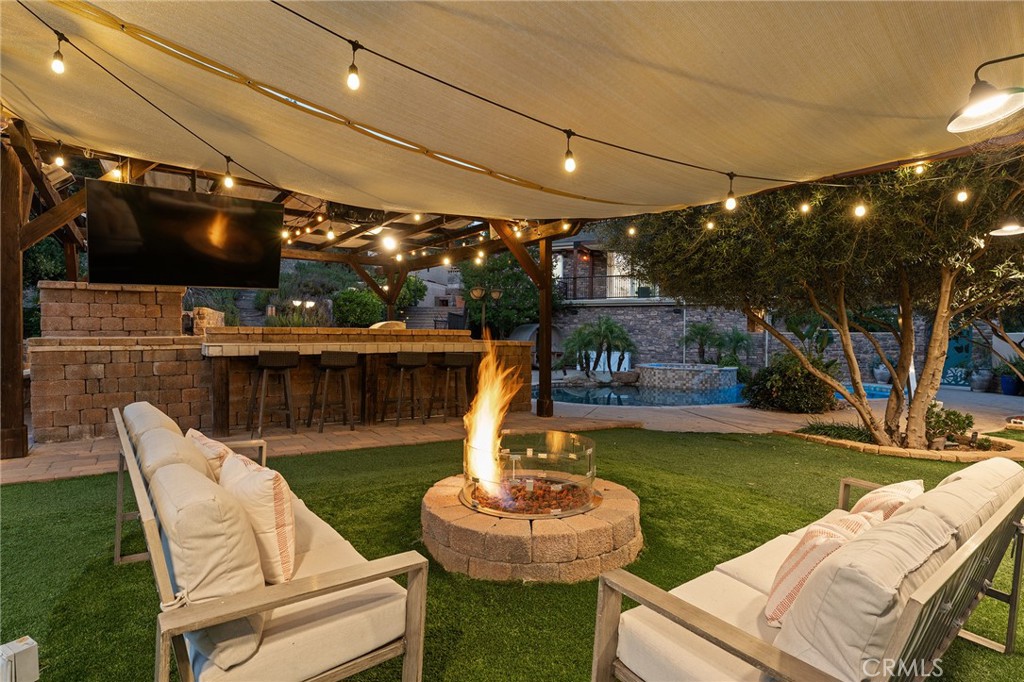 6029 Fairview