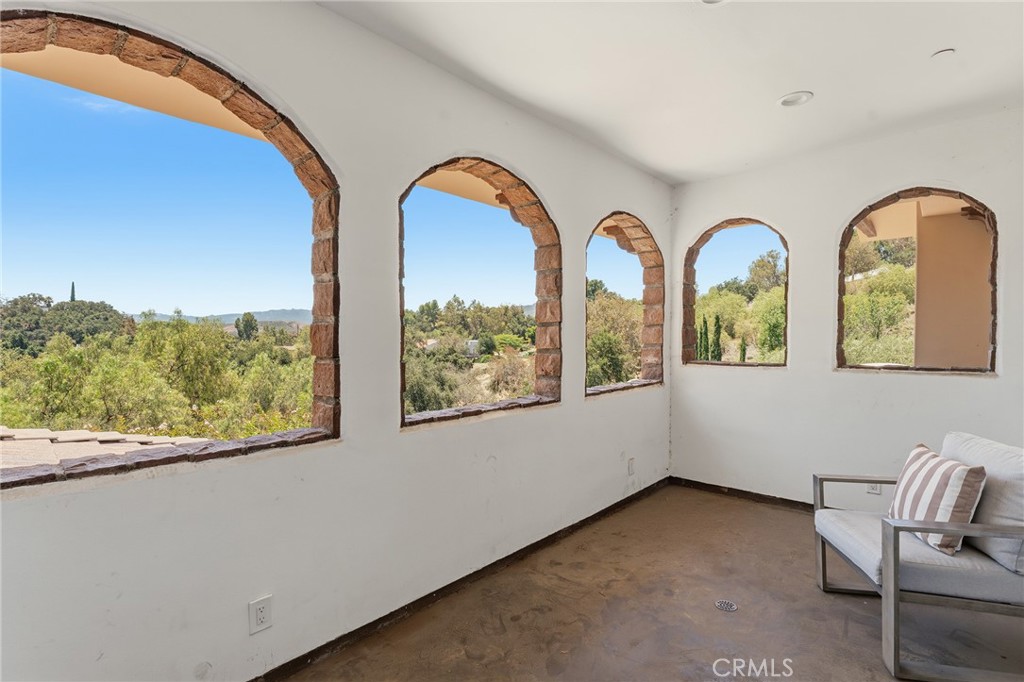 6029 Fairview