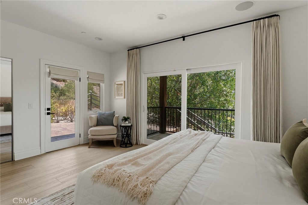 6029 Fairview