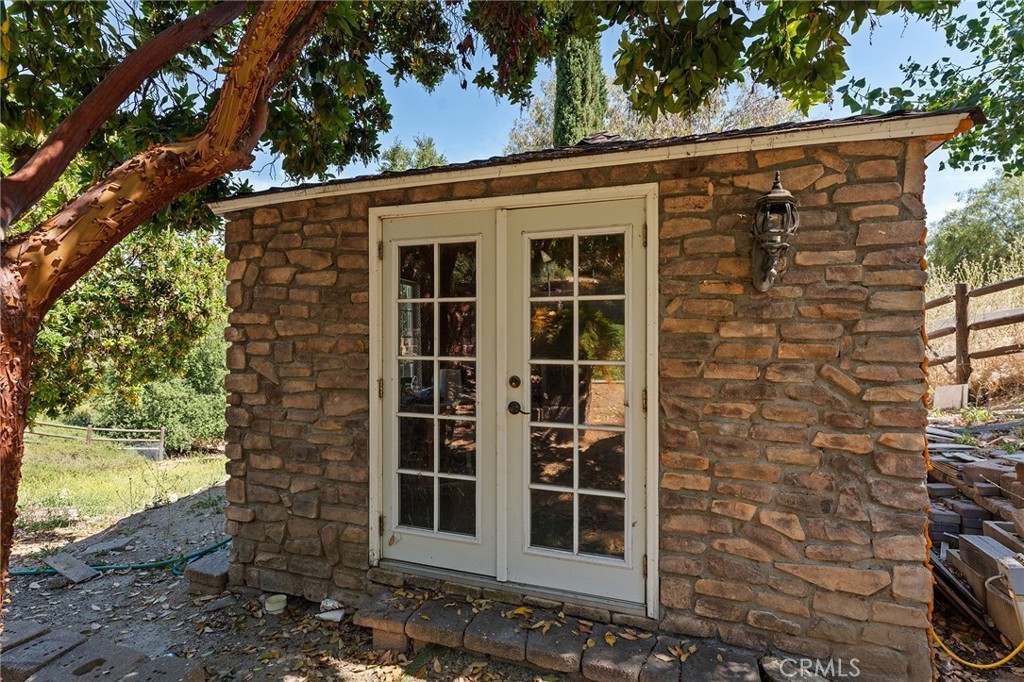 6029 Fairview