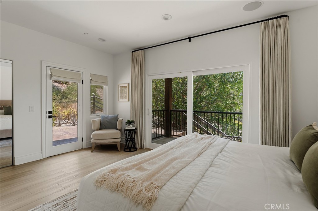 6029 Fairview