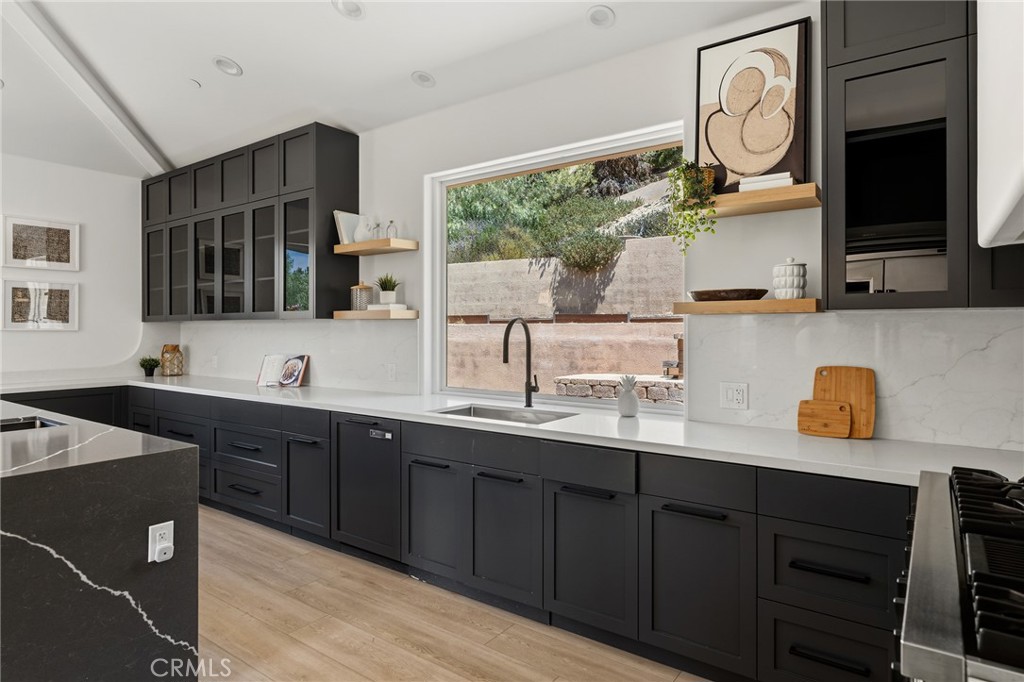 6029 Fairview