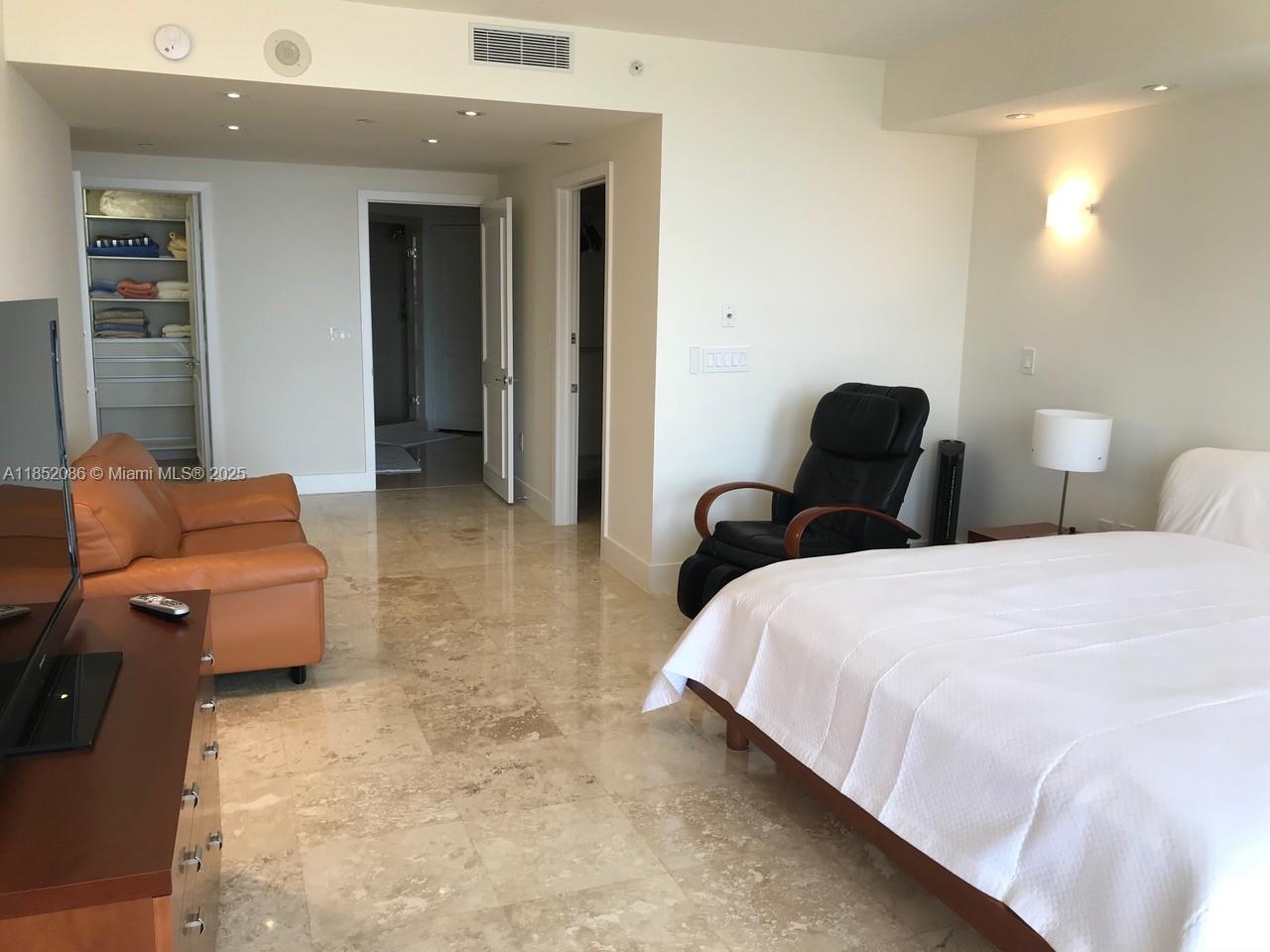 781 Crandon Blvd # 1604