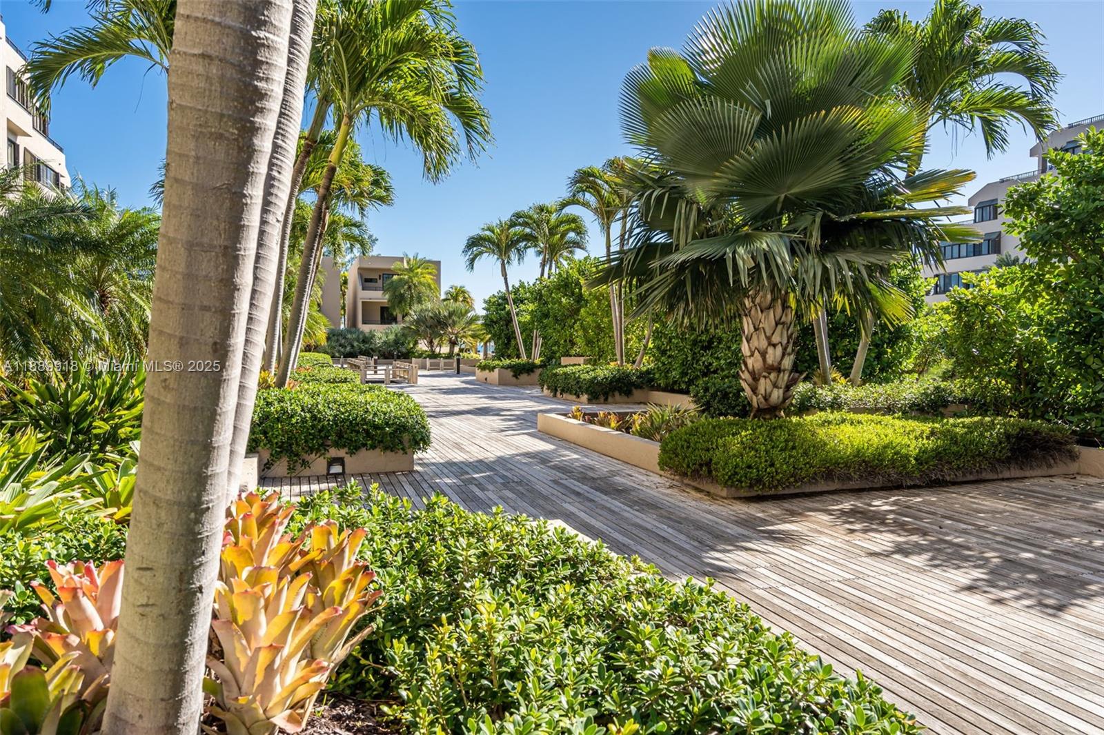251 Crandon Blvd # 625
