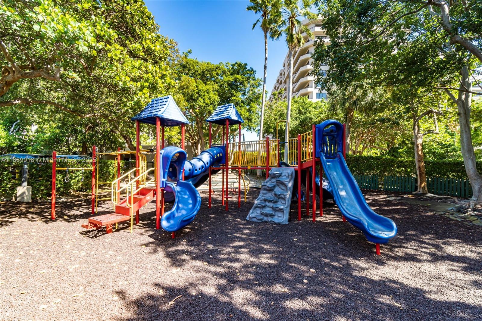 251 Crandon Blvd # 625