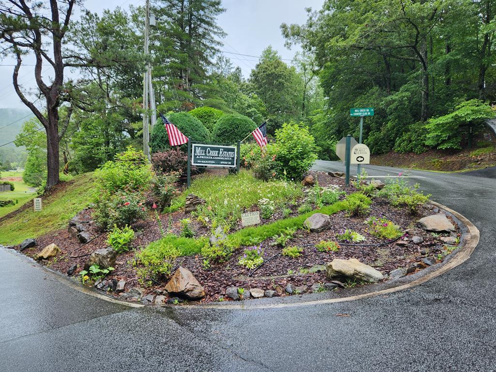 575A Oak Creek Rd
