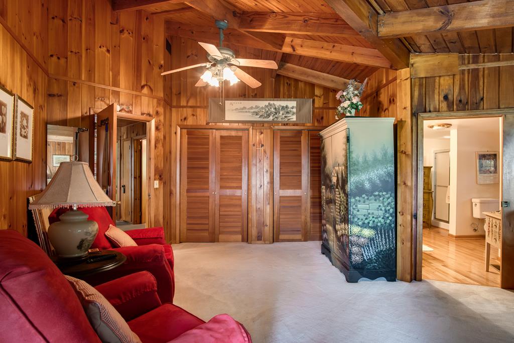 2107 Scofield Rd