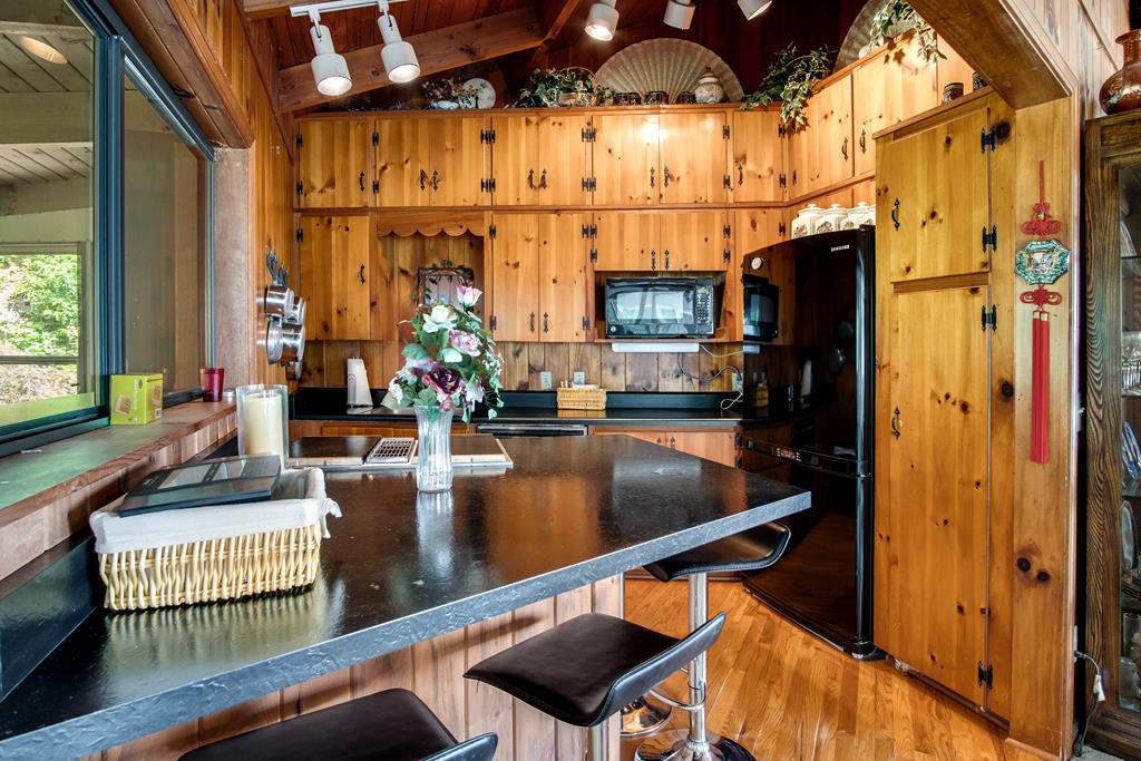 2107 Scofield Rd