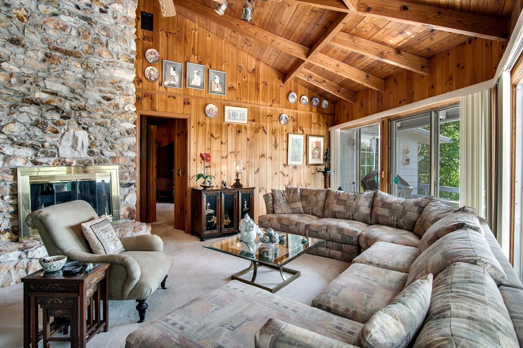 2107 Scofield Rd