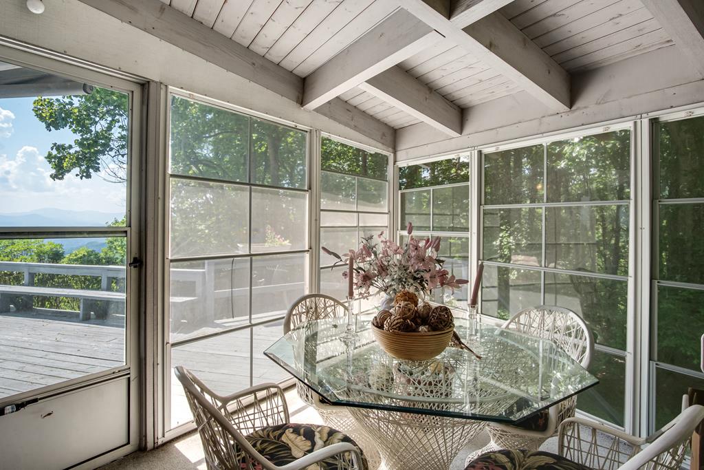 2107 Scofield Rd