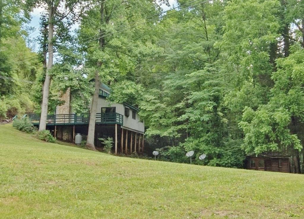 1869 N Skeenah Rd
