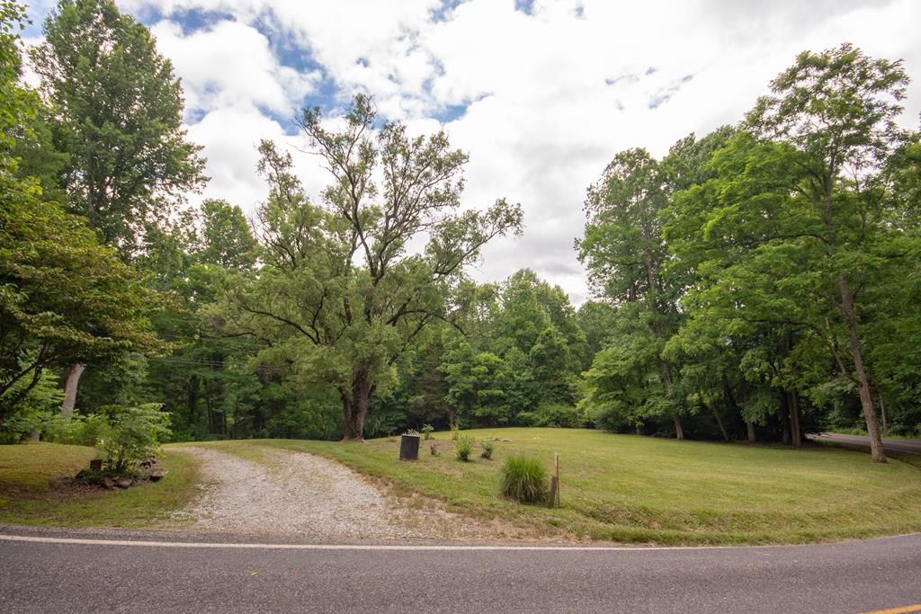 1869 N Skeenah Rd