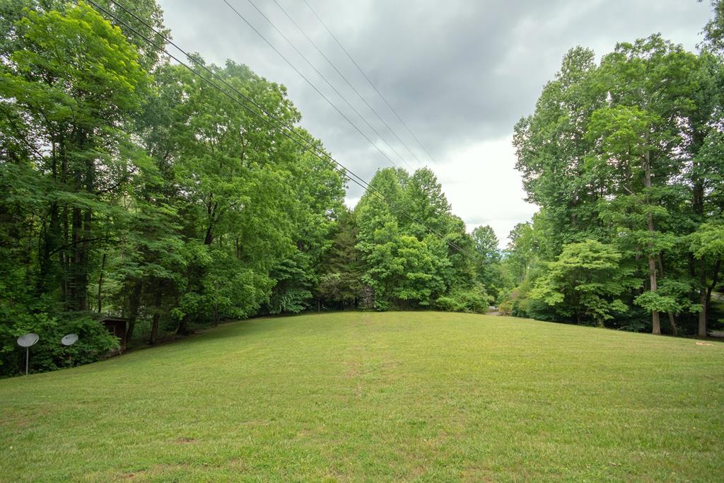 1869 N Skeenah Rd