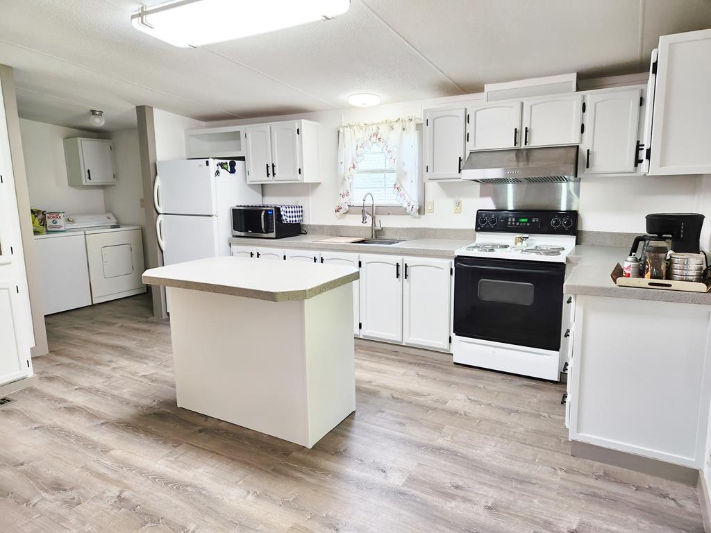 39 Brookshire Ct
