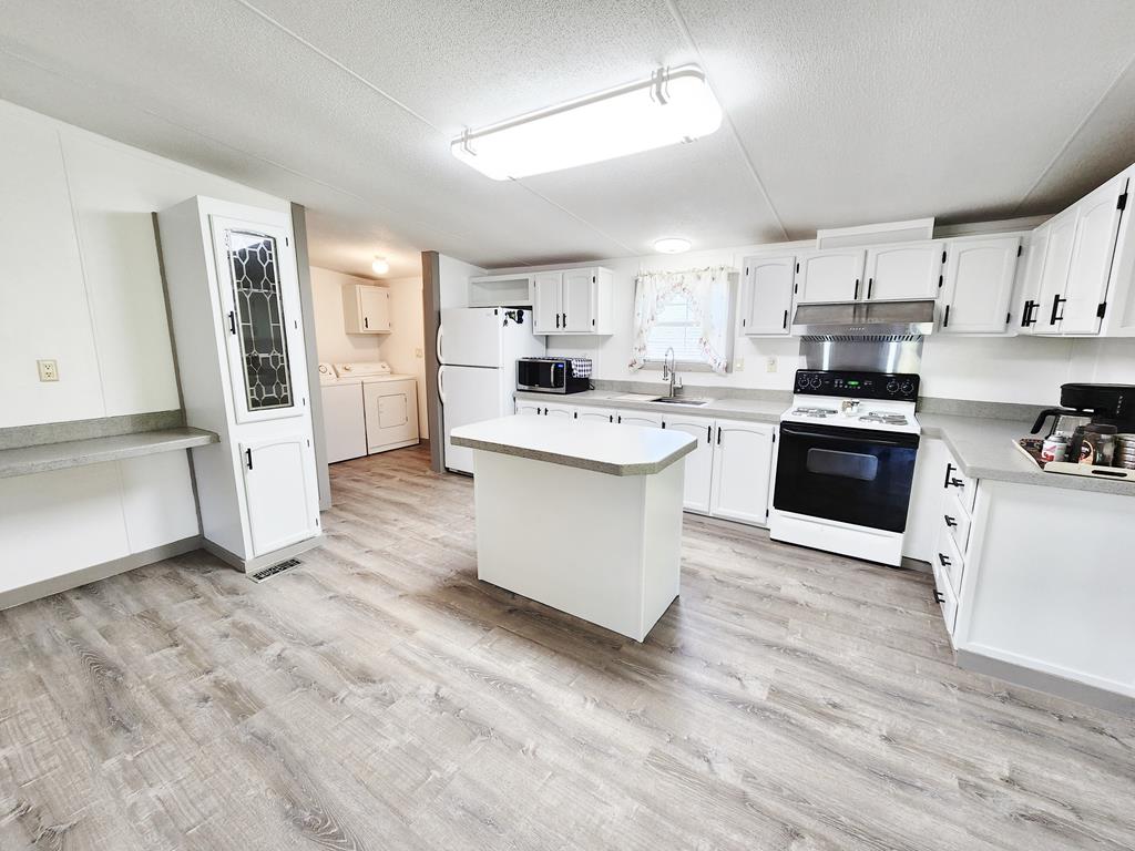 39 Brookshire Ct