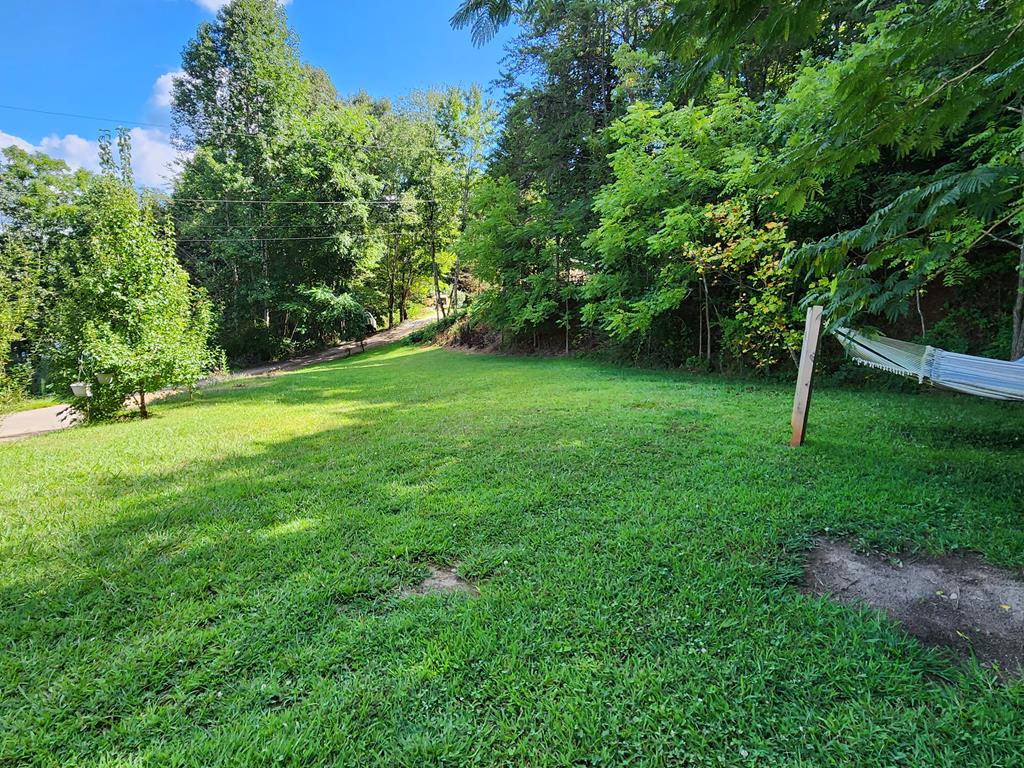 104 Hurst Rd