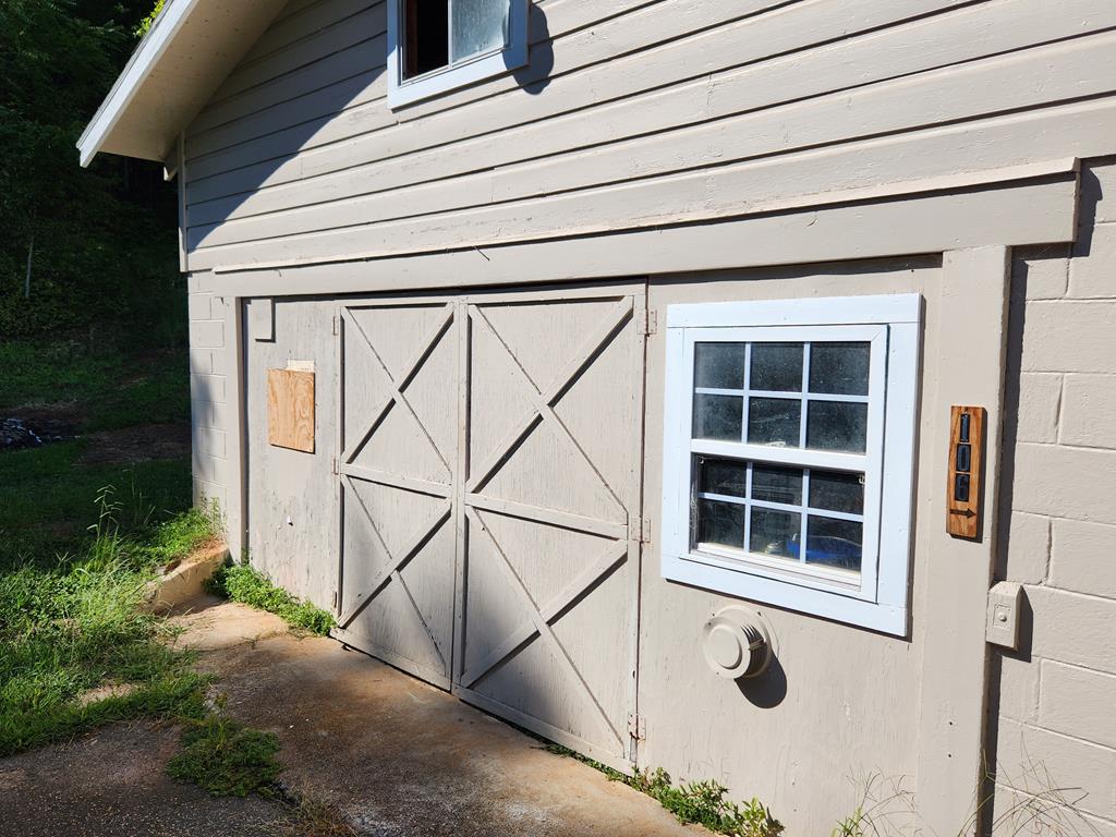 104 Hurst Rd