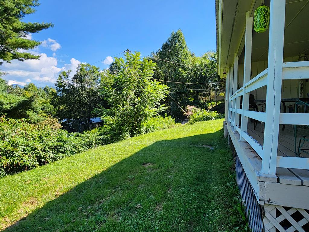 104 Hurst Rd