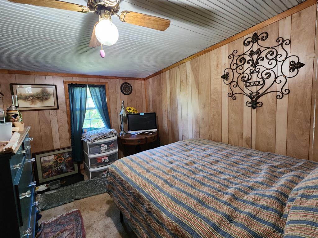 104 Hurst Rd