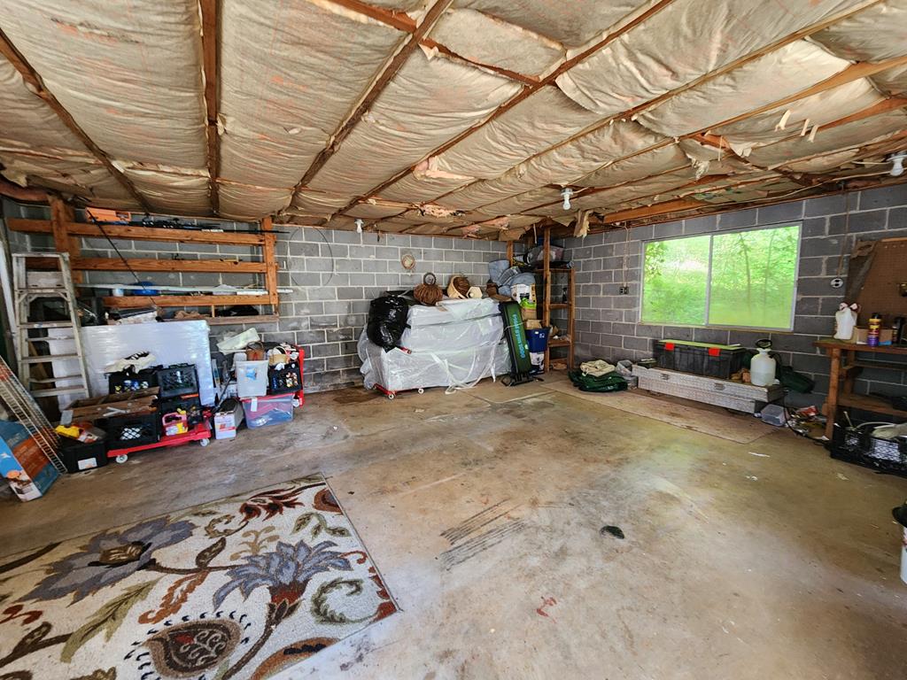 104 Hurst Rd