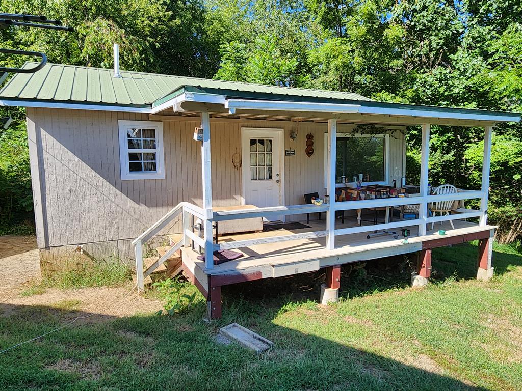 104 Hurst Rd