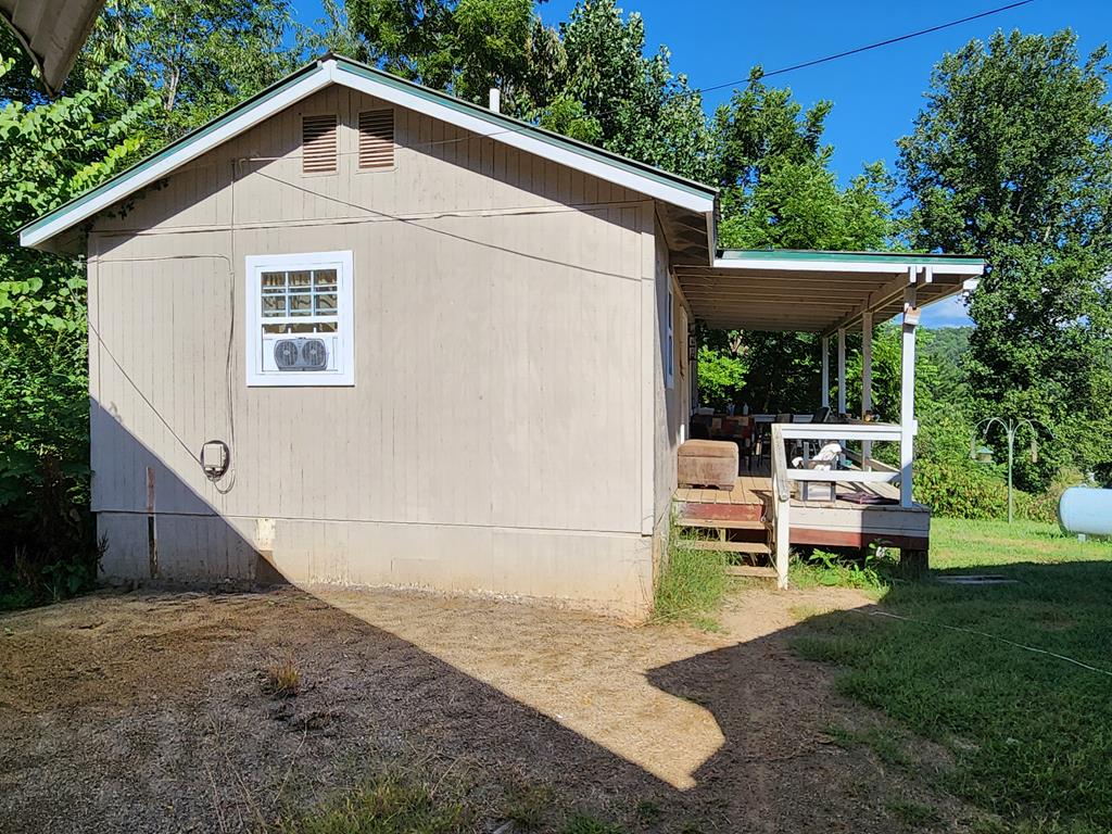 104 Hurst Rd